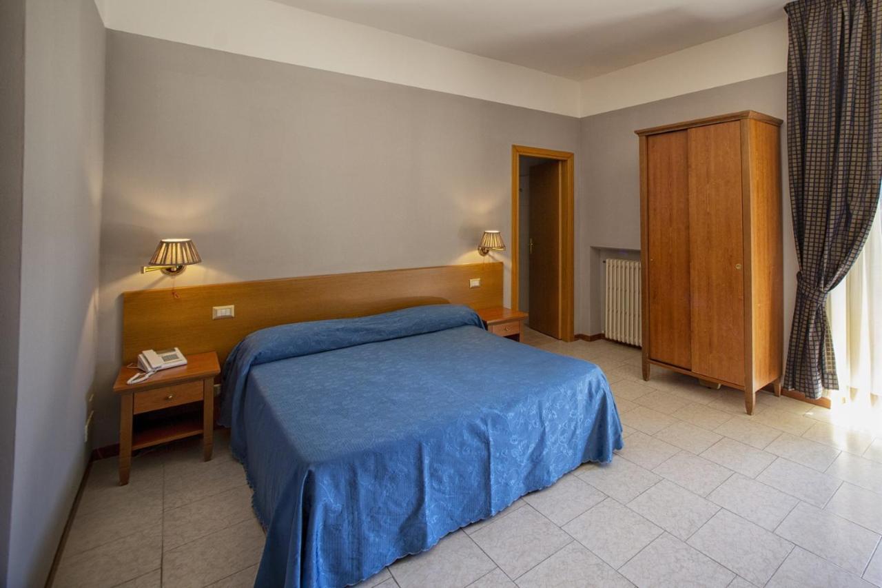 Hotel Roccaporena & La Margherita Cascia Exteriör bild