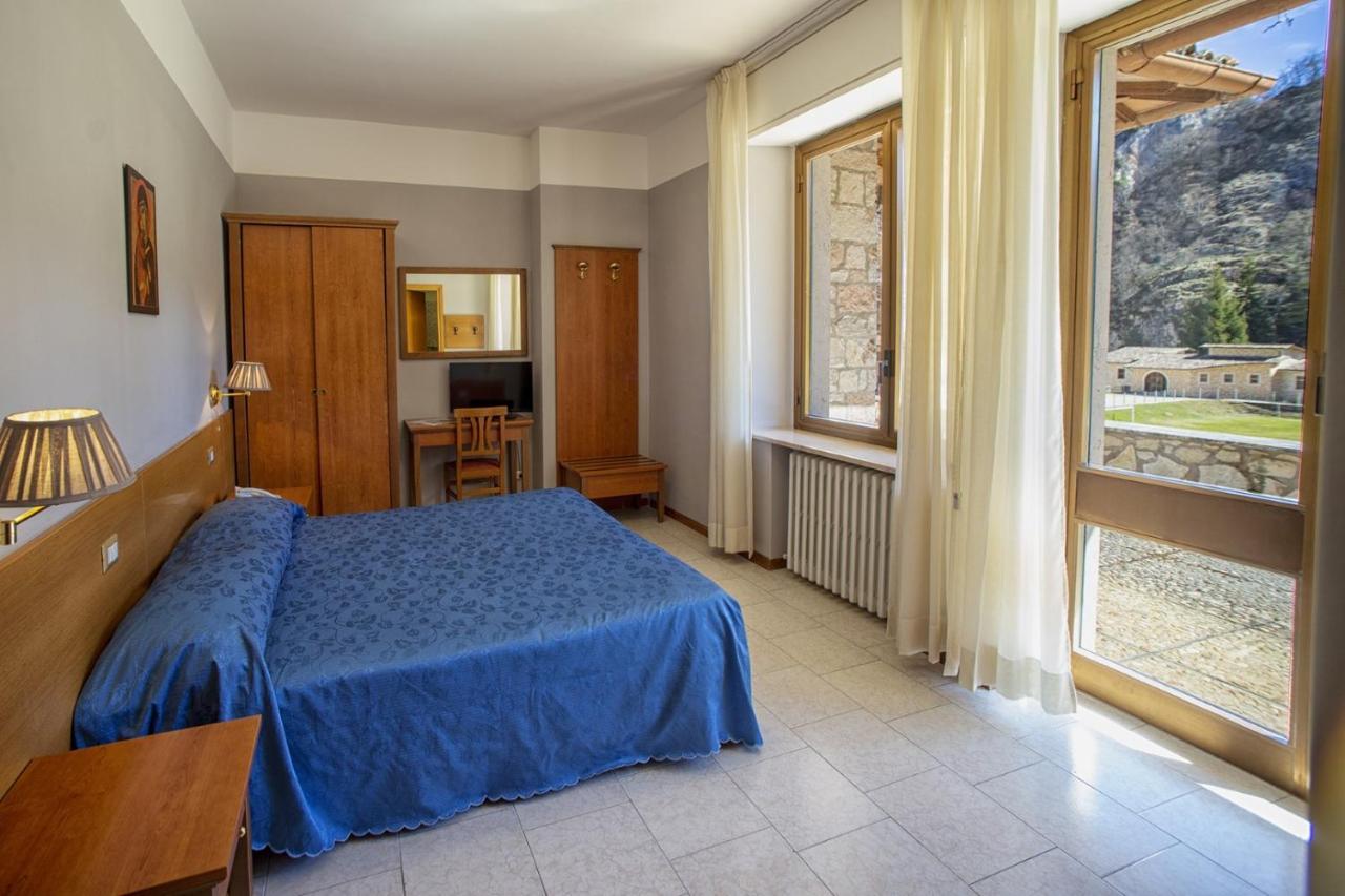 Hotel Roccaporena & La Margherita Cascia Exteriör bild