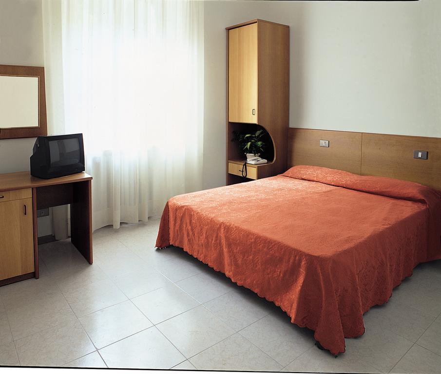 Hotel Roccaporena & La Margherita Cascia Exteriör bild