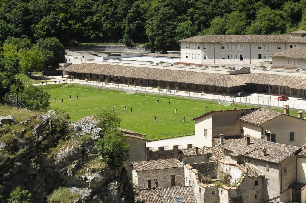 Hotel Roccaporena & La Margherita Cascia Exteriör bild